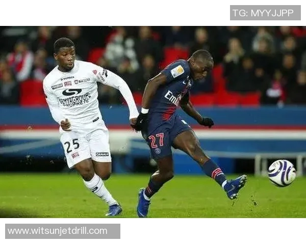 奥尔良与甘冈的精彩对决比分结果揭晓，赛季走势分析与球员表现回顾